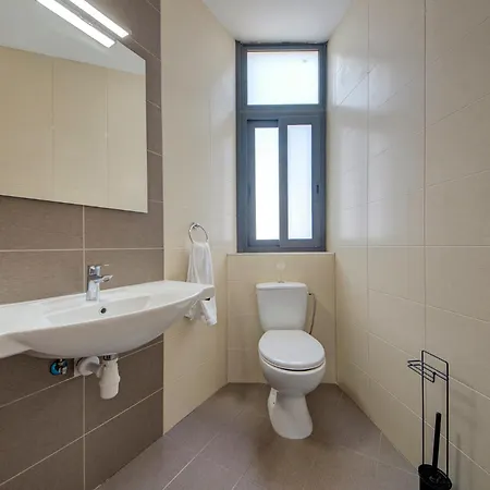 Duplex 2br Penthouse With Balcony, Rooftop & Views By 360 Estates Apartment Mosta