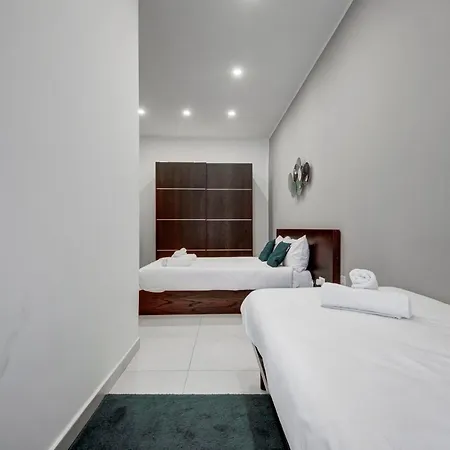 公寓 Duplex 2br Penthouse With Balcony, Rooftop & Views By 360 Estates