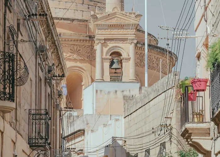 아파트 Duplex 2br Penthouse With Balcony, Rooftop & Views By 360 Estates