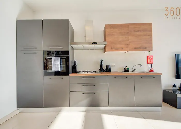 아파트 Duplex 2br Penthouse With Balcony, Rooftop & Views By 360 Estates *