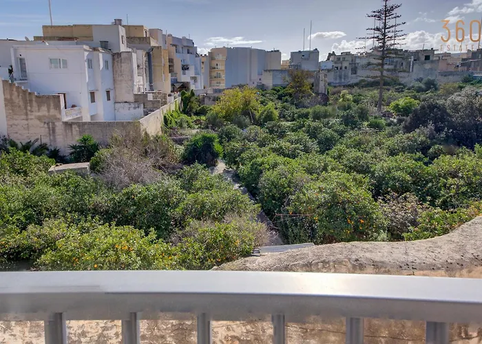 Duplex 2br Penthouse With Balcony, Rooftop & Views By 360 Estates 아파트