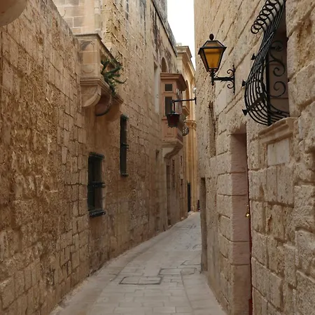 Duplex 2br Penthouse With Balcony, Rooftop & Views By 360 Estates Mosta