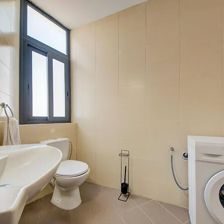 Duplex 2br Penthouse With Balcony, Rooftop & Views By 360 Estates