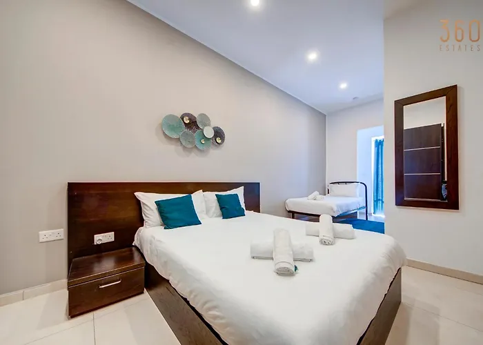 Duplex 2br Penthouse With Balcony, Rooftop & Views By 360 Estates Apartament *