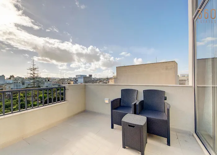 Duplex 2br Penthouse With Balcony, Rooftop & Views By 360 Estates Apartament